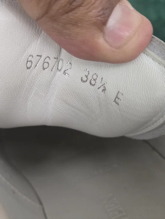 ALEXANDER MCQUEEN WOMAN OVER SIZE WHITE/GOLD SHOES RARE MODEL SIZE 38 1/2 **** - Picture 5 of 11